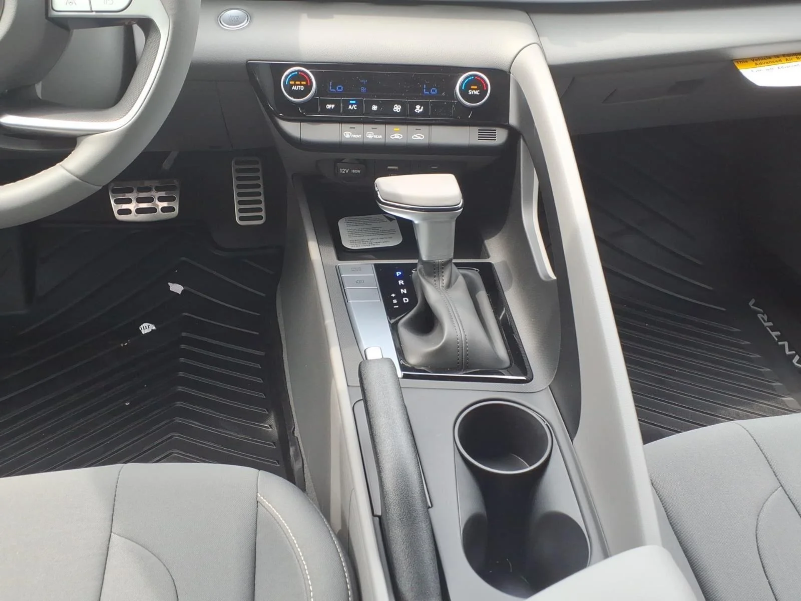 New 2026 Abyss Black Hyundai SEL Sport image 18