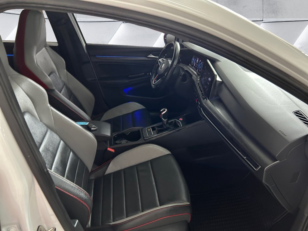 Used 2022 White Volkswagen Autobahn image 13