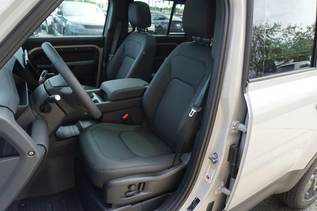 New 2026 Borasco Grey Land Rover S image 13