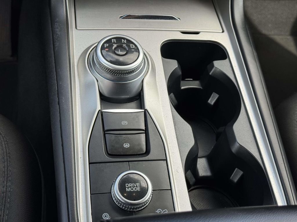 Used 2022 Black Ford XLT image 6