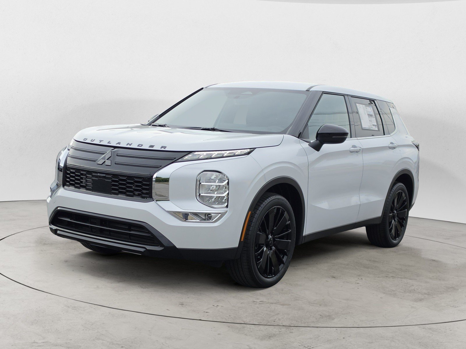 New 2026 White Diamond Mitsubishi LE 1.5T 2WD image 5