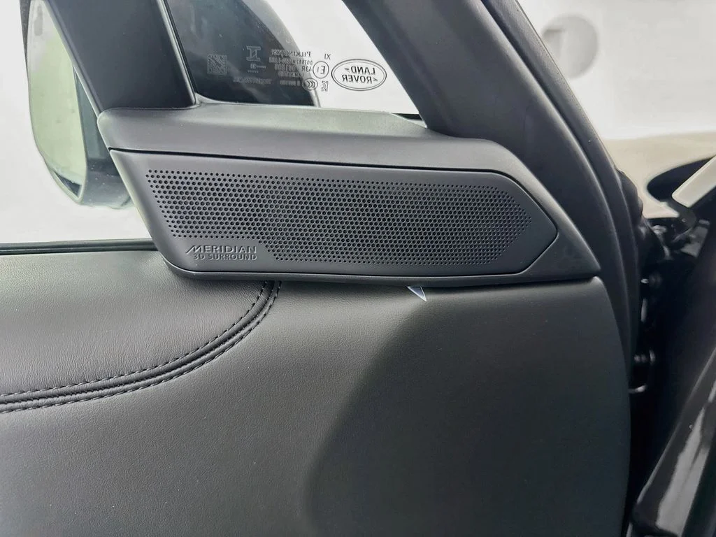 New 2026 Charente Grey Land Rover SE image 19