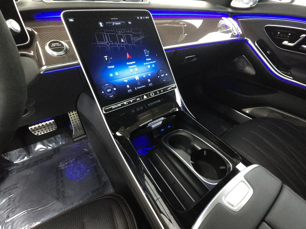 Certified Used 2024 MANUFAKTUR Moonlight White Metallic Mercedes-Benz S 63 E AMG® image 15