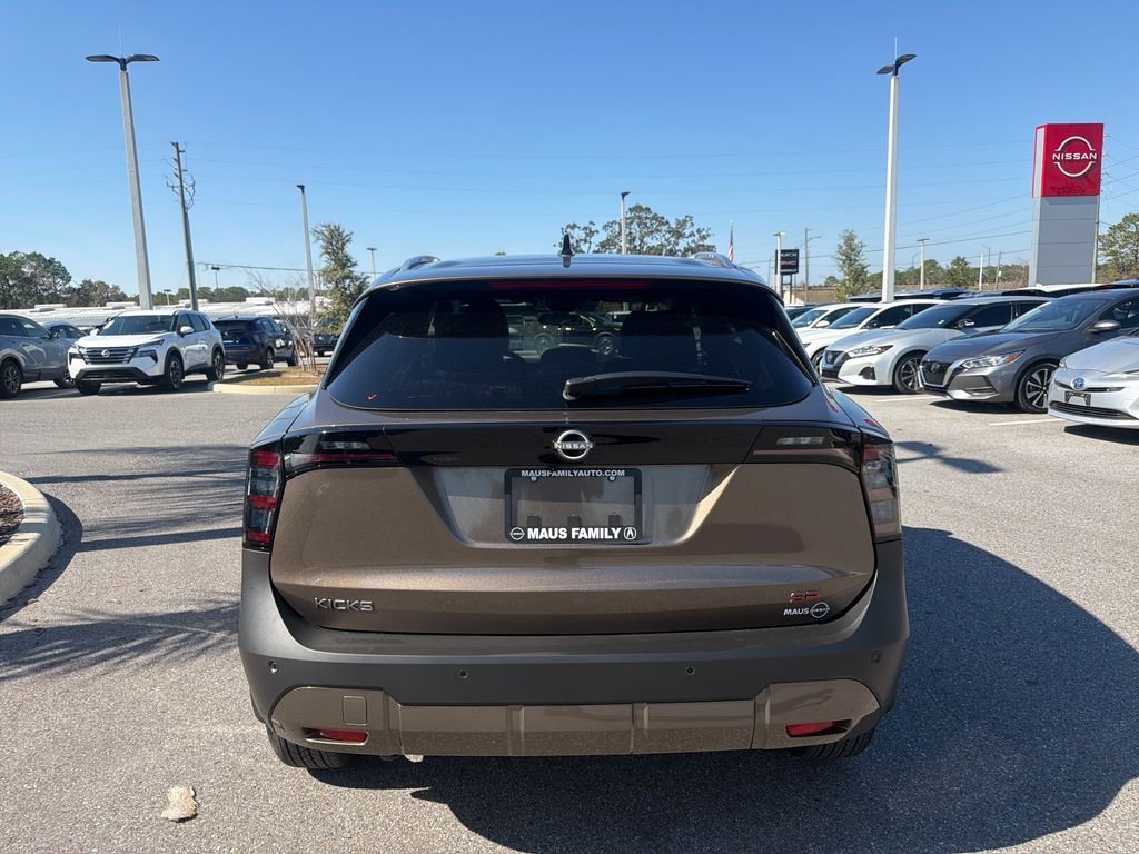 New 2026 Nissan Kicks SR 4D Sport Utility