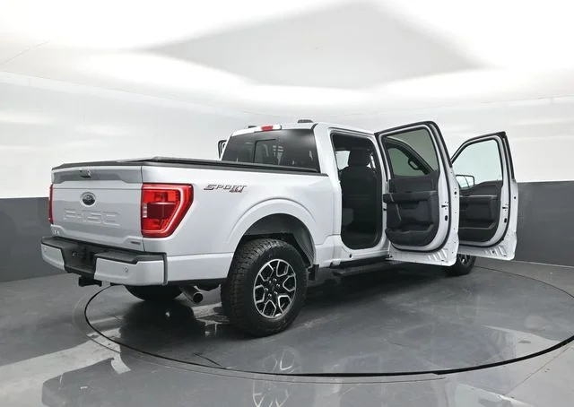 Certified Used 2022 White Metallic Ford XLT image 29