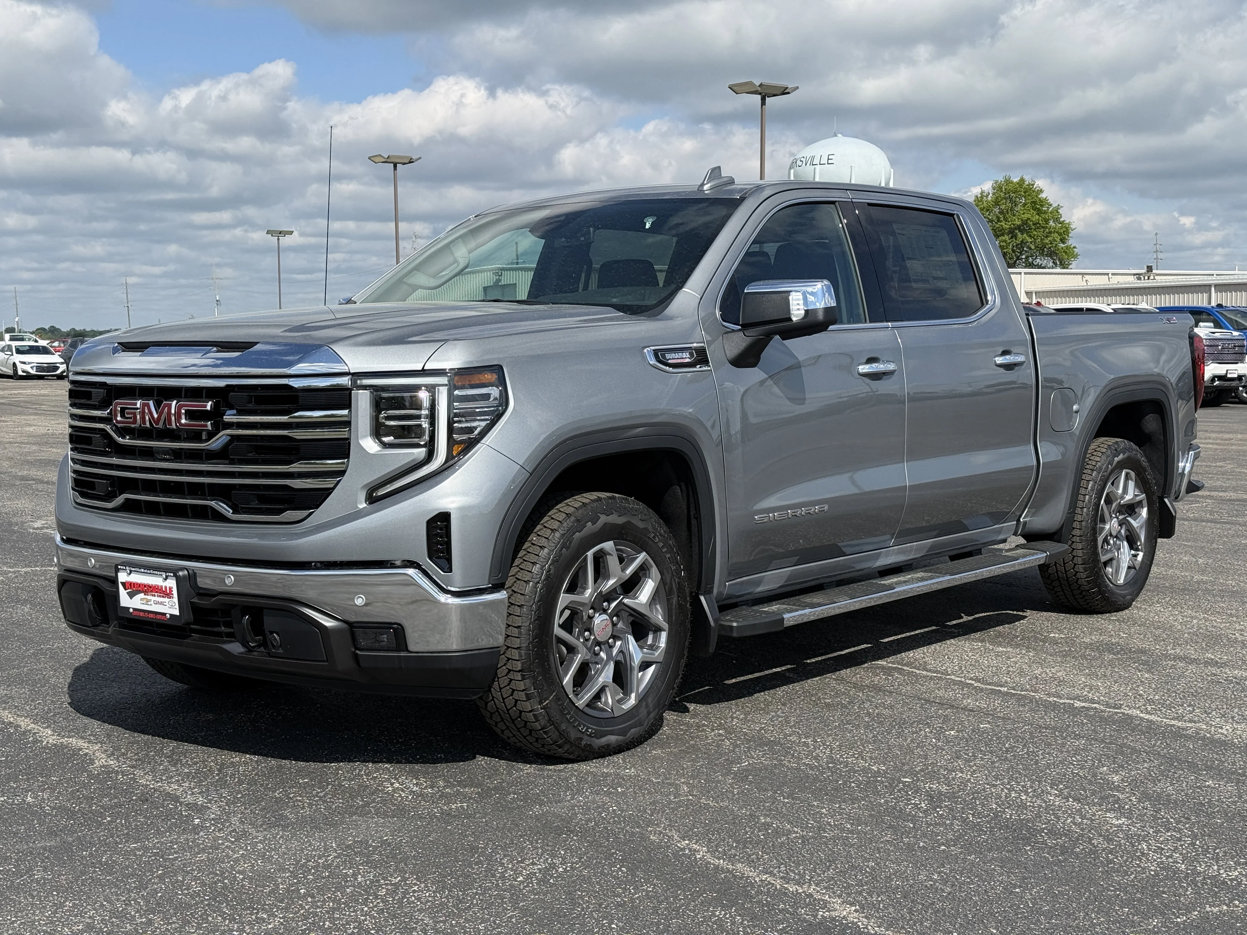 2026 GMC Sierra 1500 SLT - Photo 9