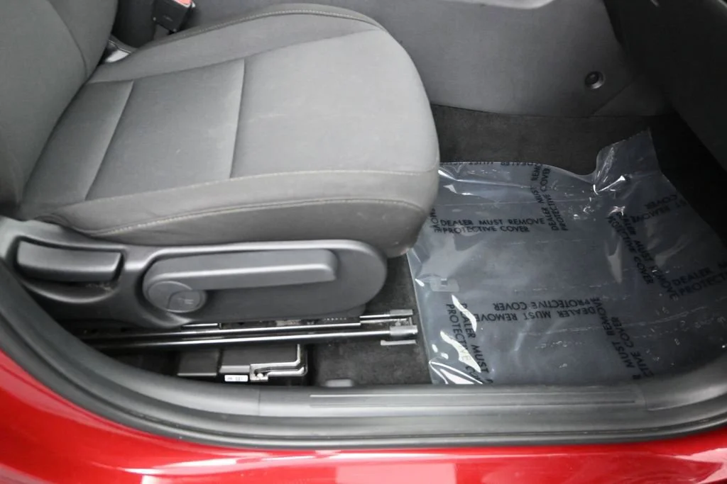 Used 2025 Red Hyundai SEL image 15
