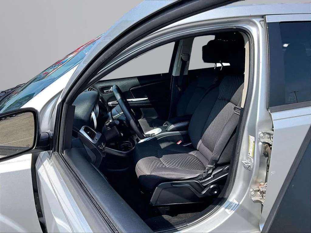 Used 2013 Silver Dodge SE image 26