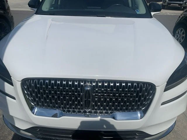 Used 2021 White Lincoln Standard image 2