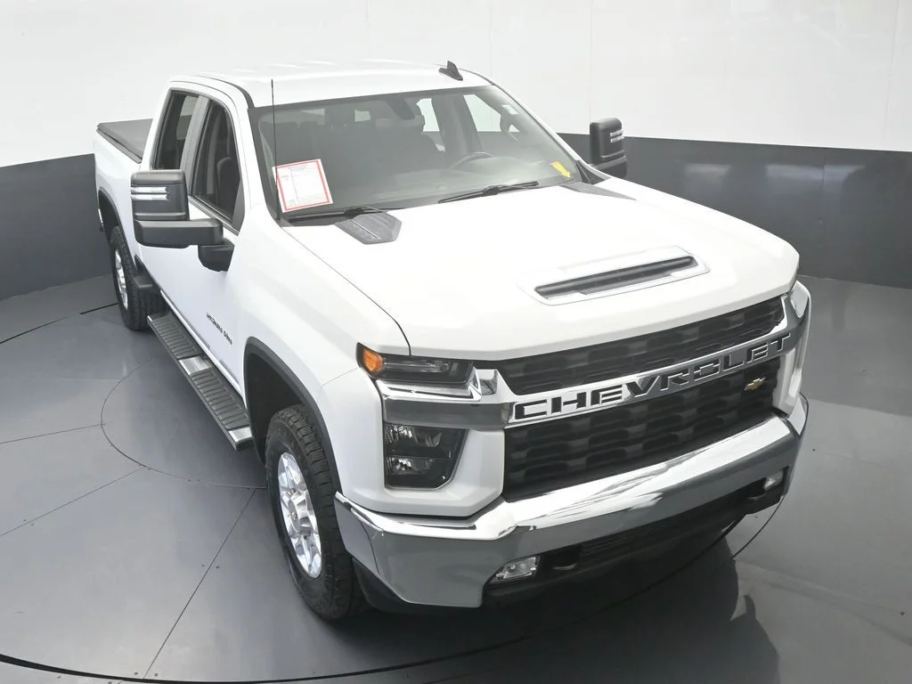 Used 2022 Summit White Chevrolet LT image 49