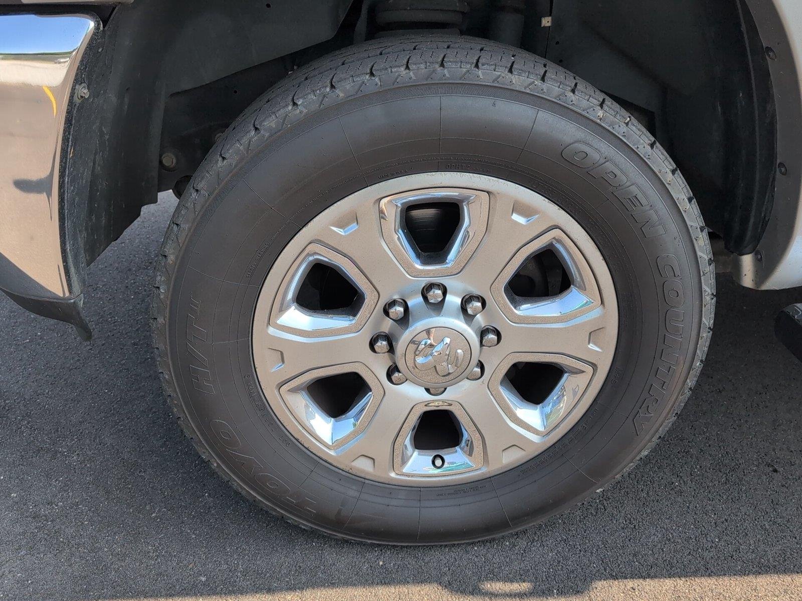 Used 2014 Bright White Clearcoat Ram Laramie image 9
