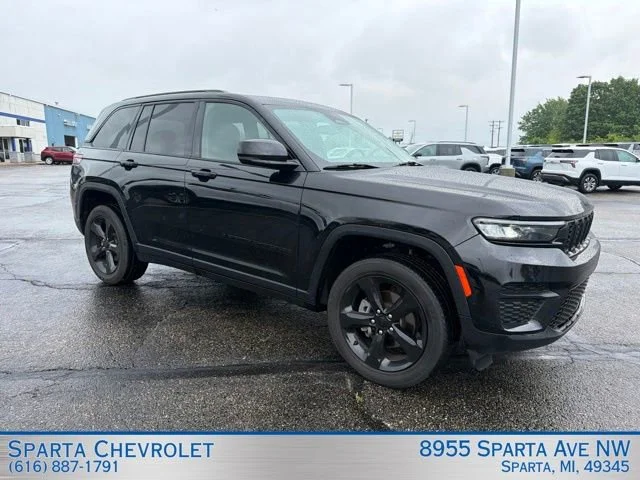 2024 Jeep Grand Cherokee Altitude 4x4's photo