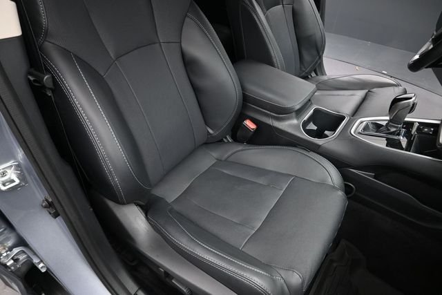 Used 2024 Ice Silver Metallic Subaru Limited image 27