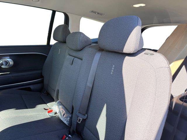 2026 Hyundai IONIQ 9 SE - Photo 37