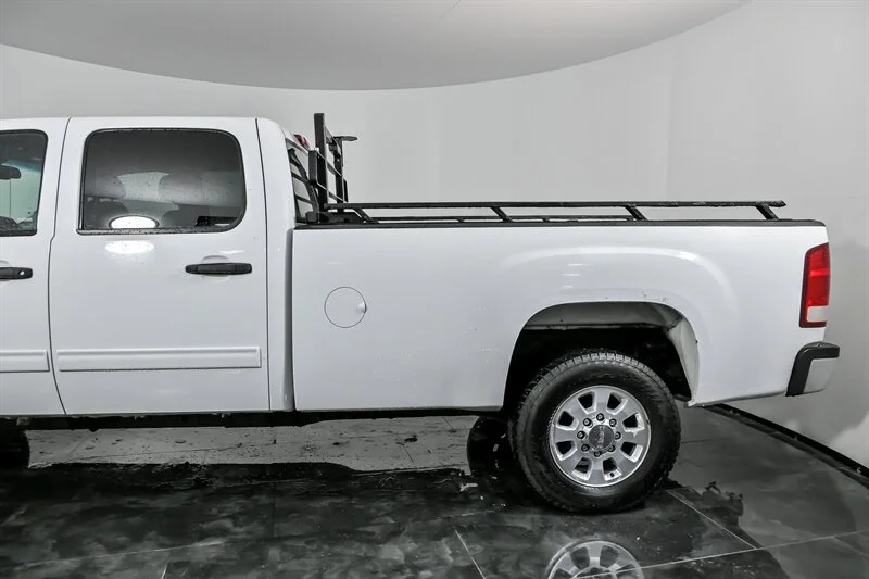 Used 2013 Summit White GMC SLE image 7