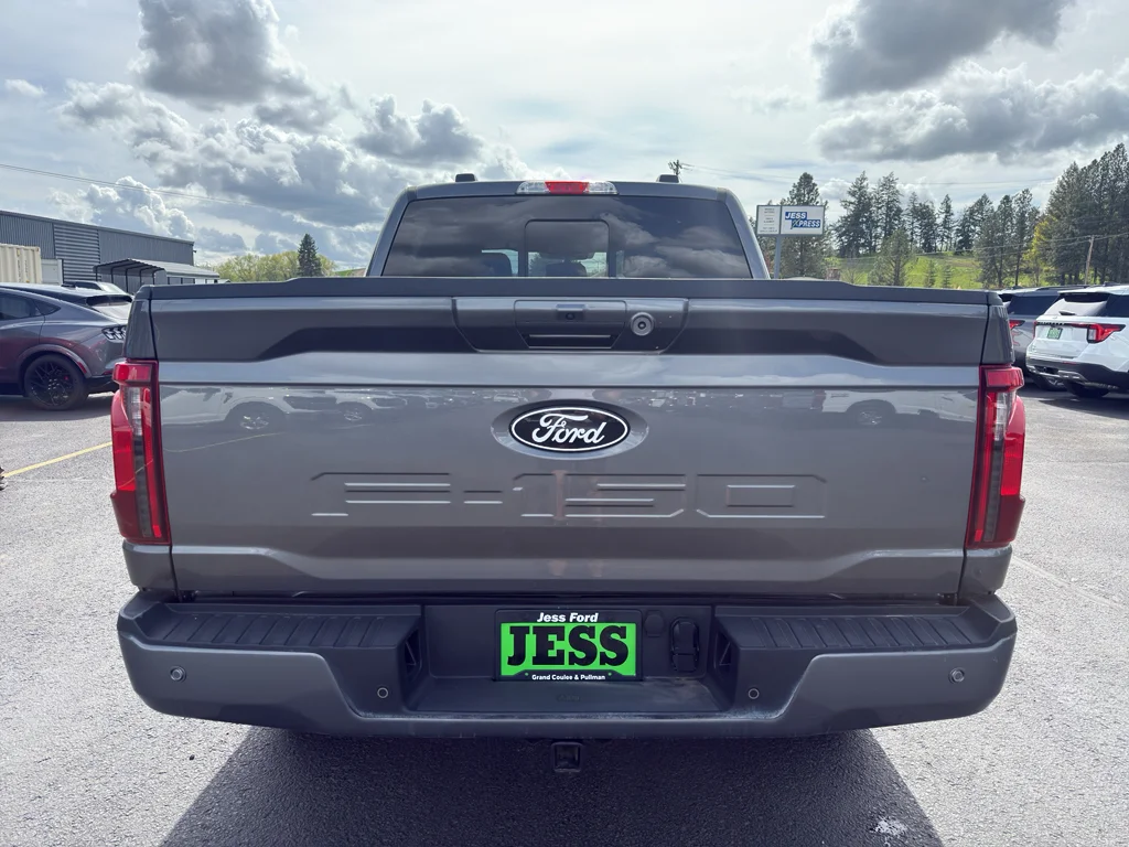 Used 2025 Gray Metallic Ford XLT image 9