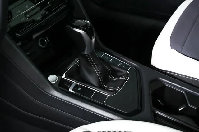 New 2026 Deep Black Pearl Volkswagen SE image 16