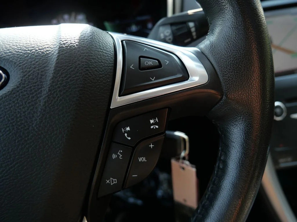 Used 2014 Black Ford SE image 19