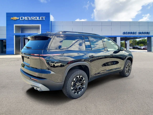 2027 Chevrolet Traverse Z71 - Photo 4