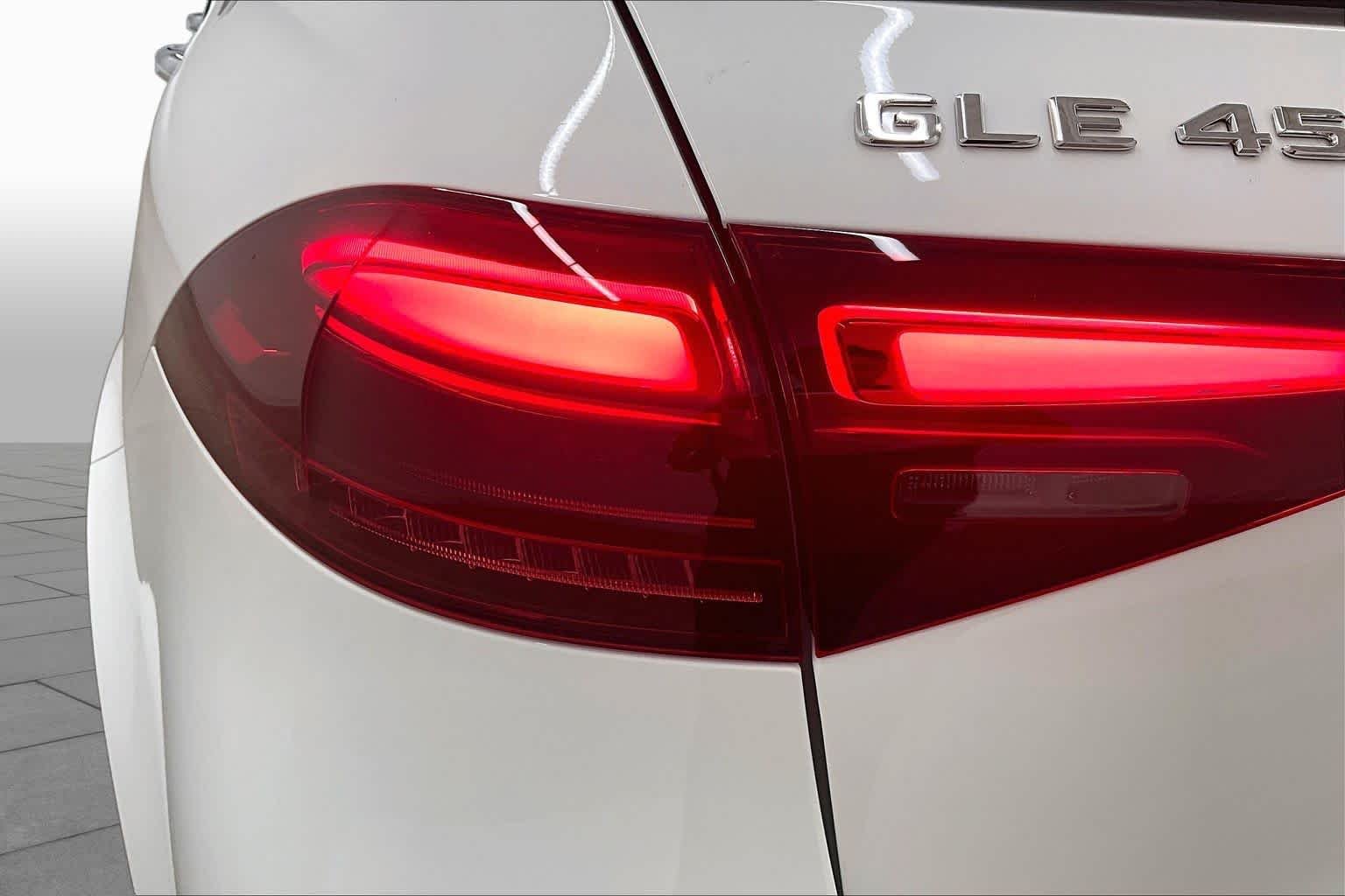 New 2026 Polar White Mercedes-Benz GLE 450 image 14