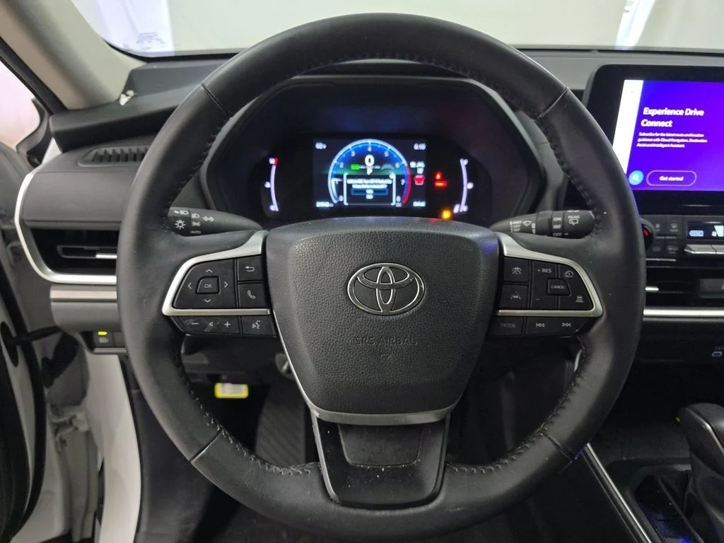 Used 2024 Beige Toyota XLE image 10