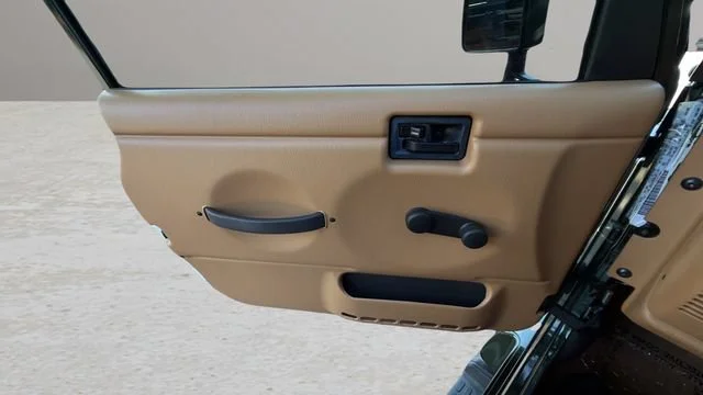 Used 1998 Green Jeep Sahara image 17
