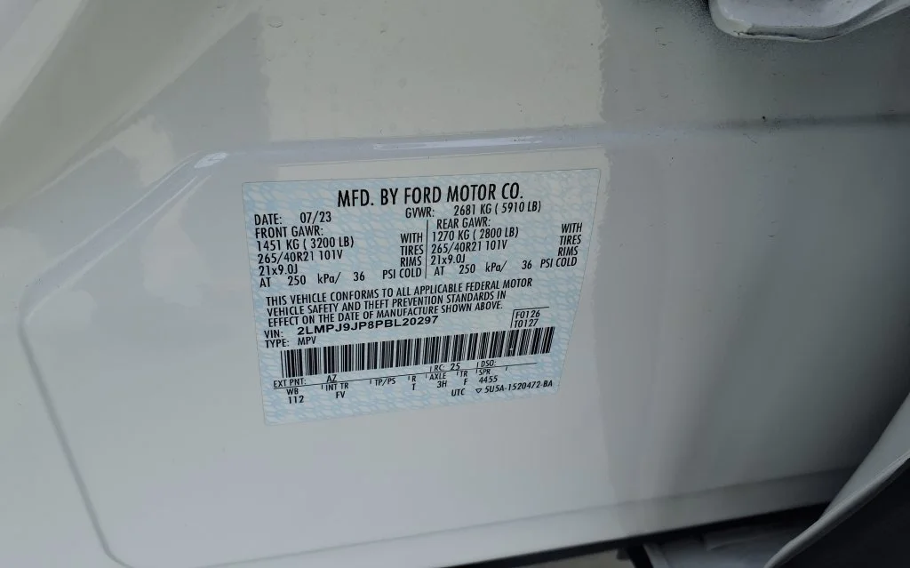 Used 2023 White Lincoln Black Label image 35