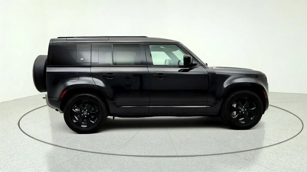 Used 2023 Santorini Black Metallic Land Rover 110 X-Dynamic SE AWD w/ Air Suspension & Cold Climate Pkgs + ACC image 4