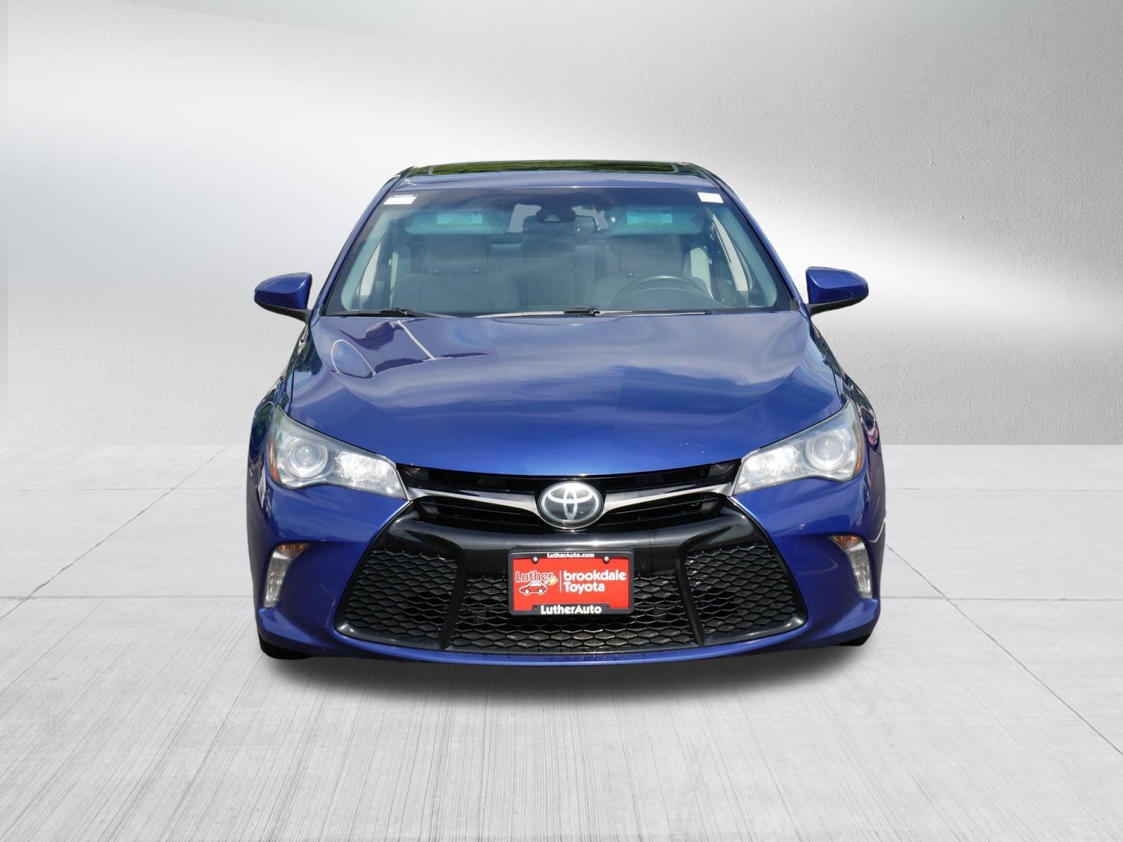 Used 2015 Toyota Camry XSE with VIN 4T1BF1FK4FU988645 for sale in Brooklyn Center, Minnesota