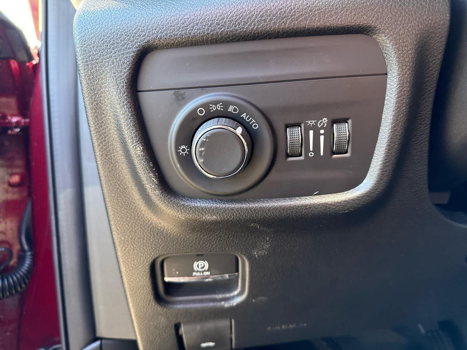 New 2026 Velvet Red Pearlcoat Jeep Laredo Altitude image 15