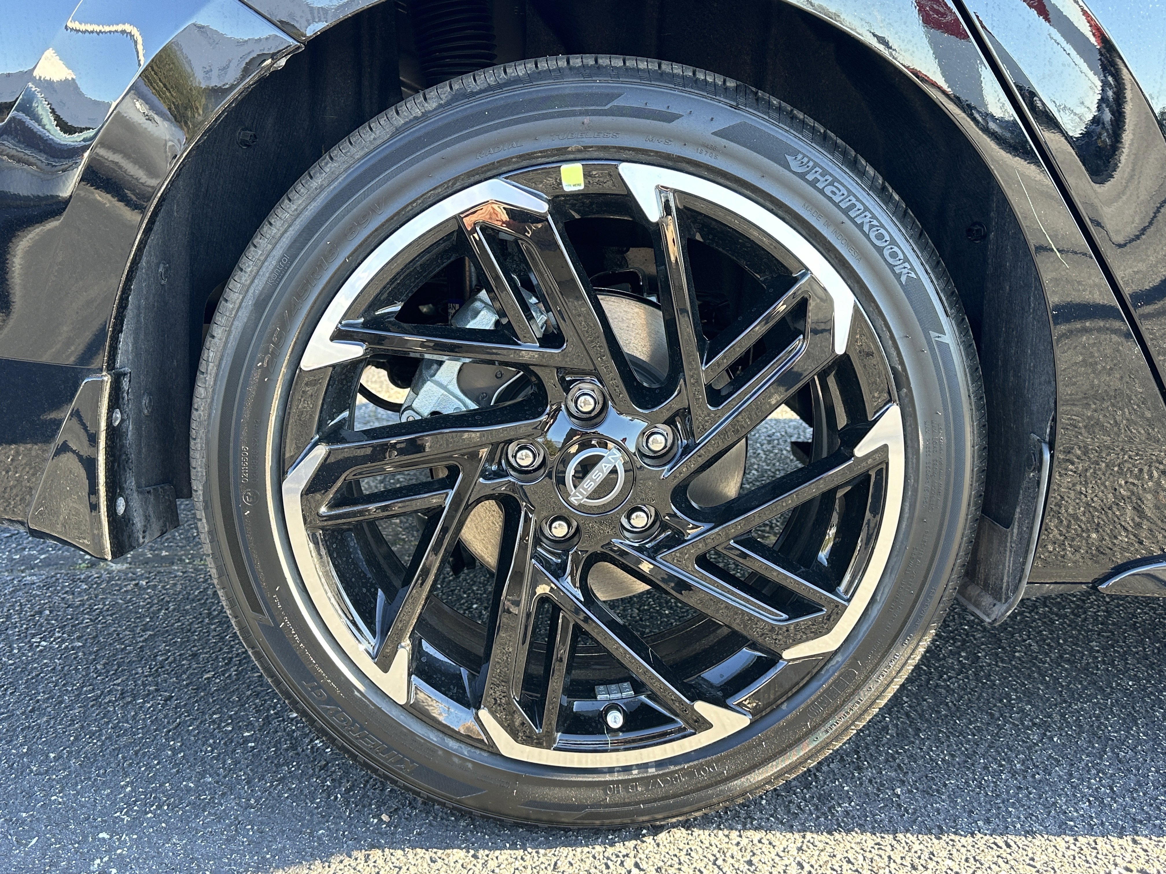 New 2026 Super Black Nissan SR image 18