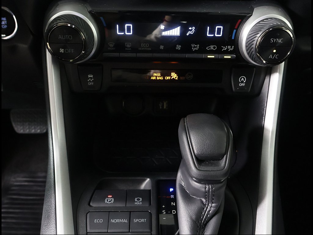 Used 2025 Silver Sky Metallic Toyota XLE image 13