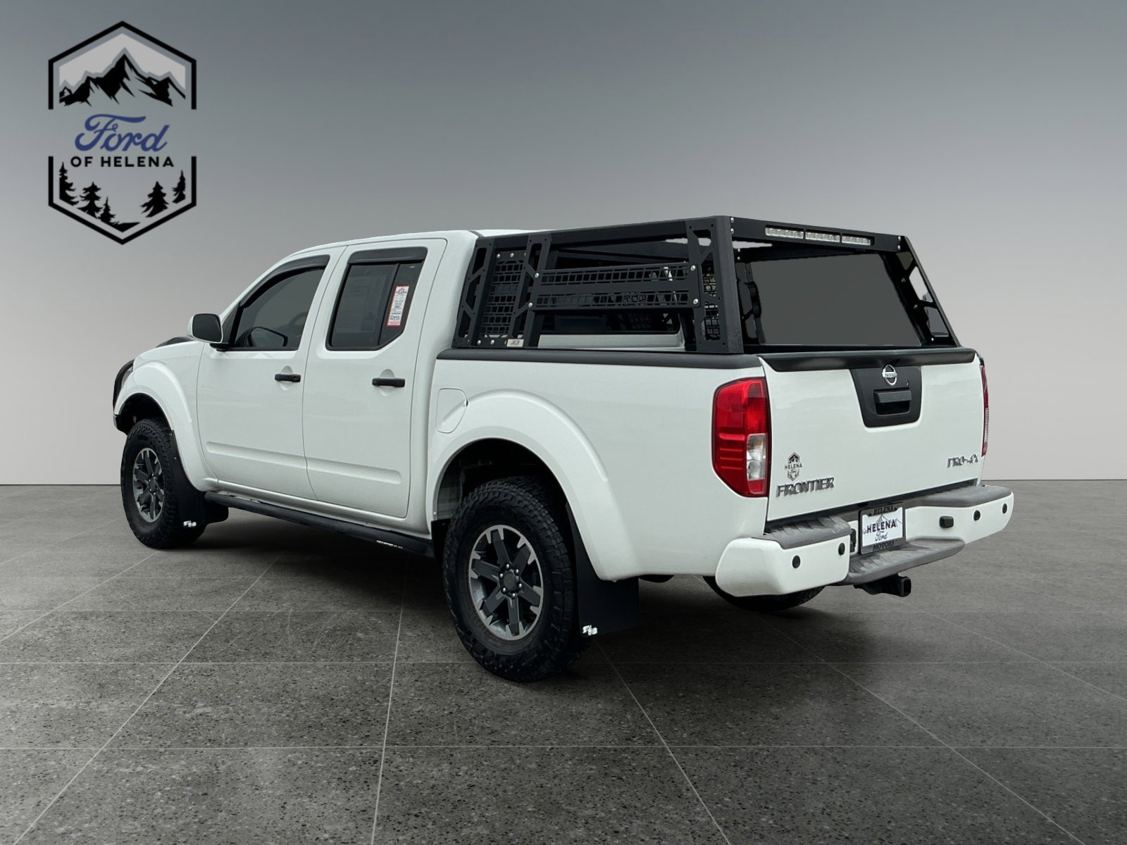 Used 2019 Glacier White Nissan PRO-4X image 3