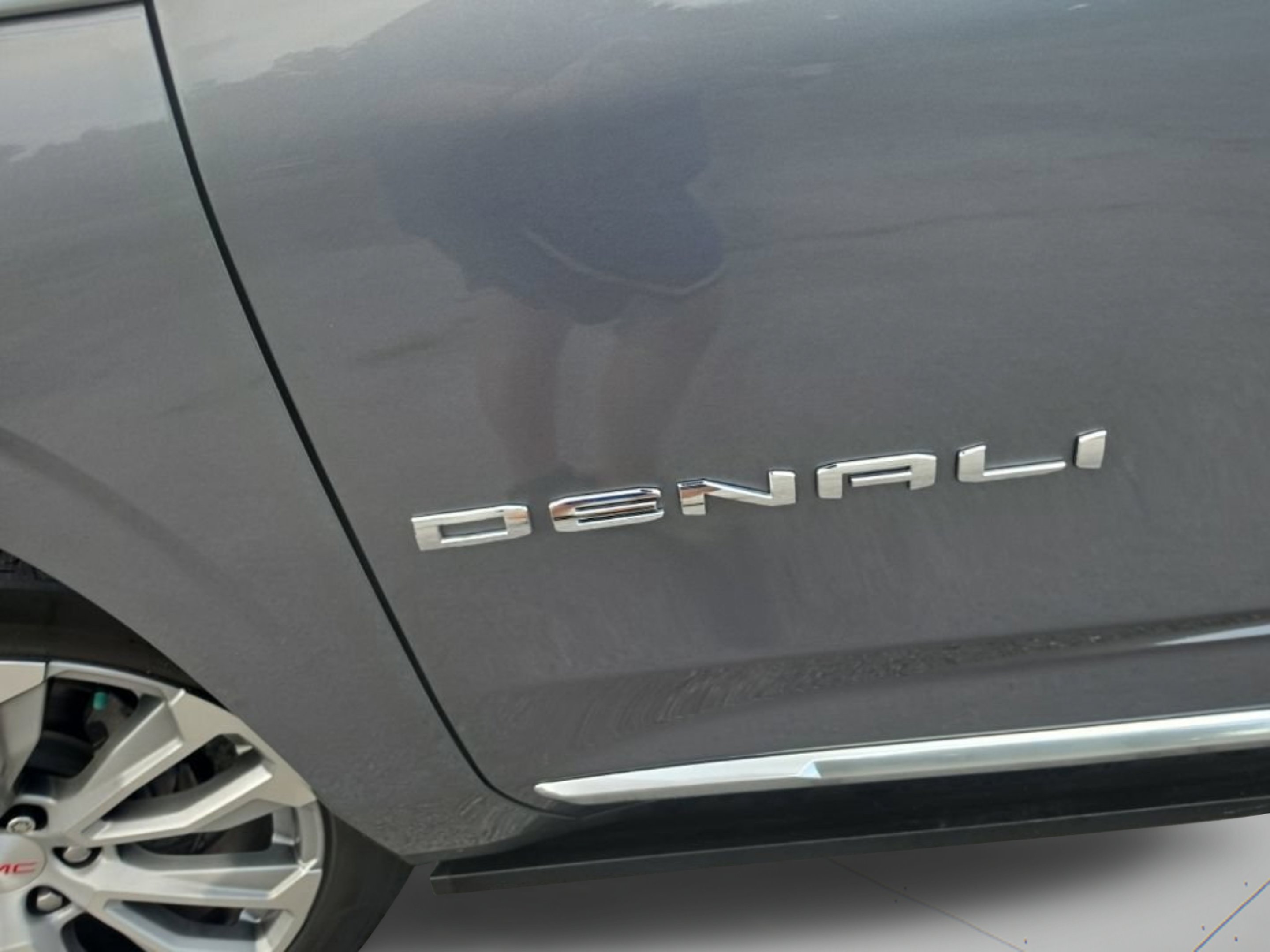 Used 2021 SATIN STEEL METALLIC GMC Denali image 30