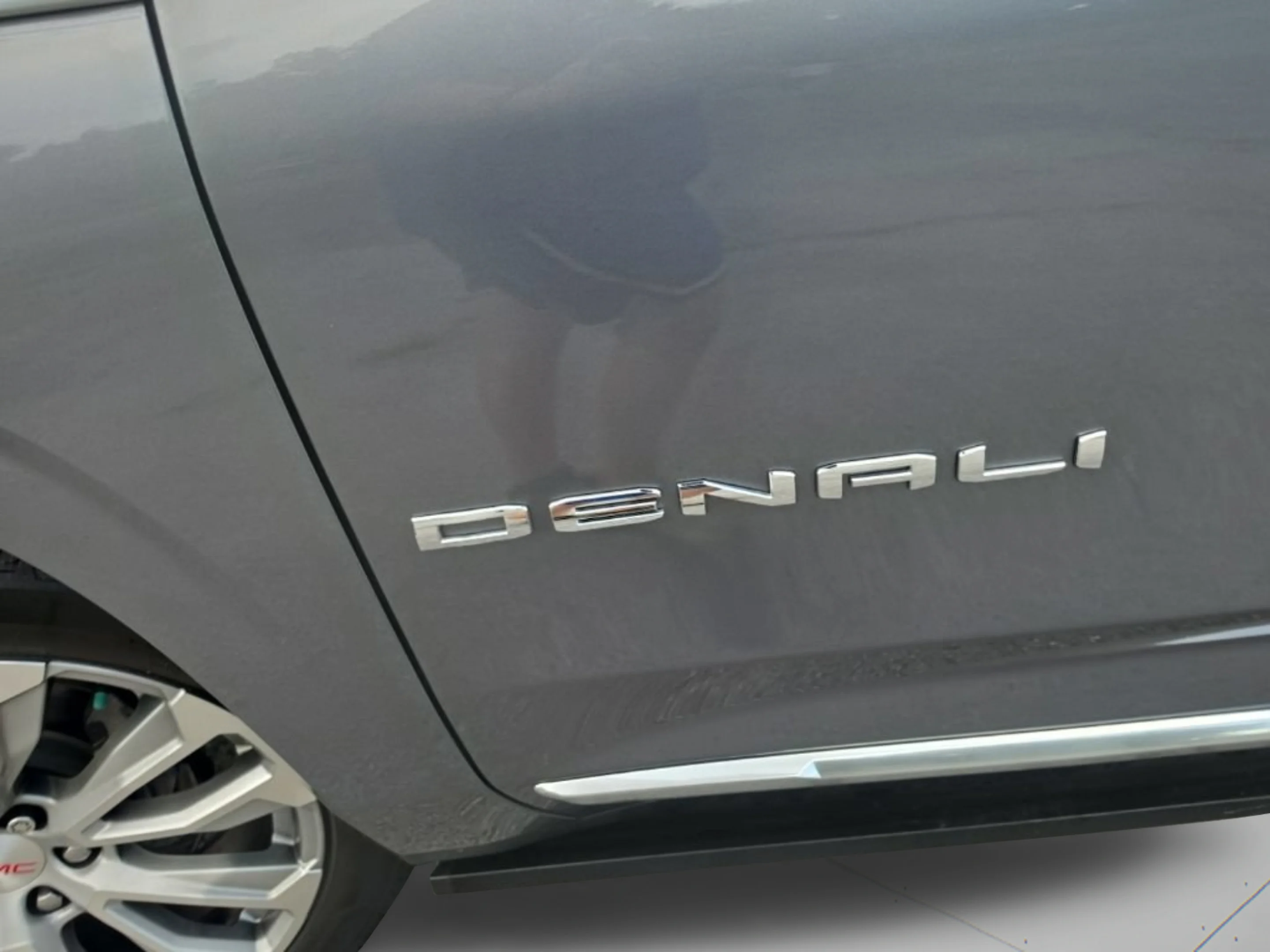 Used 2021 SATIN STEEL METALLIC GMC Denali image 30