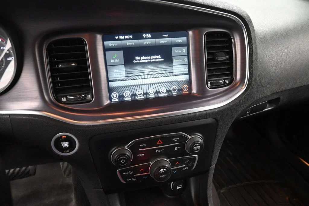 Used 2017 Black Dodge SXT image 20