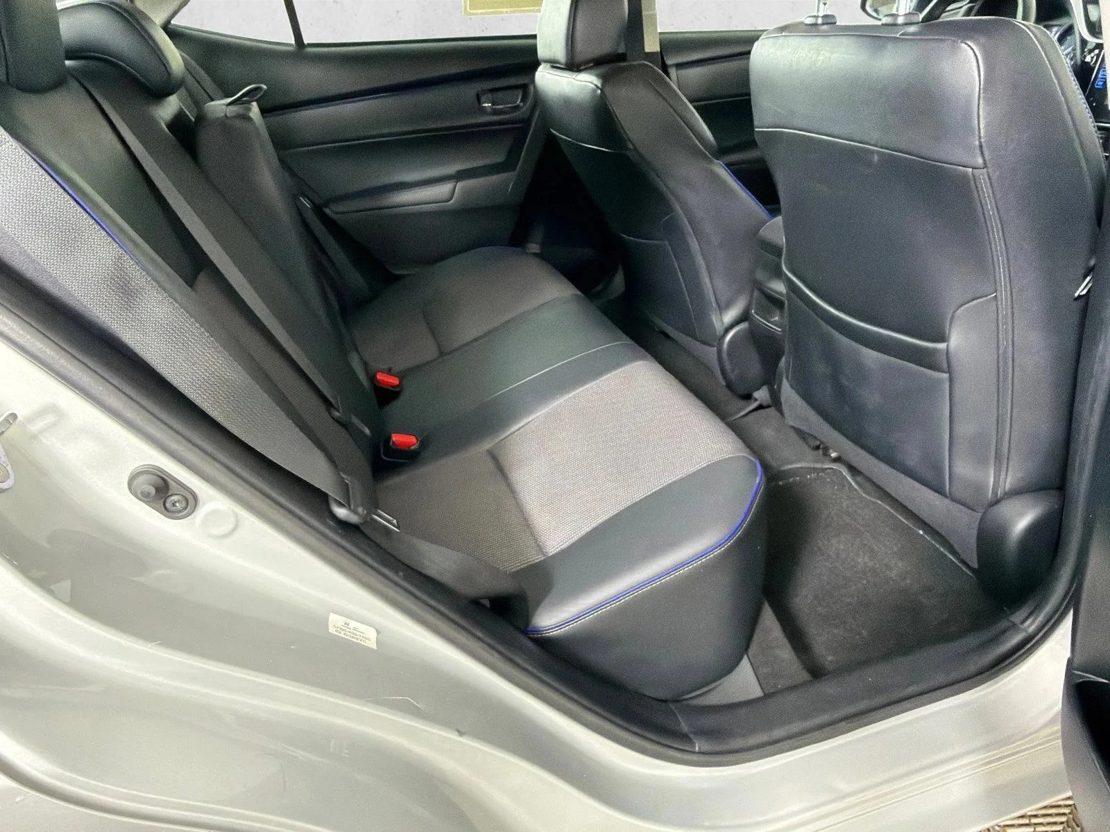 Used 2019 Classic Silver Metallic Toyota SE image 15