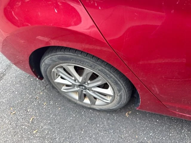 Used 2014 Red Hyundai SE image 7