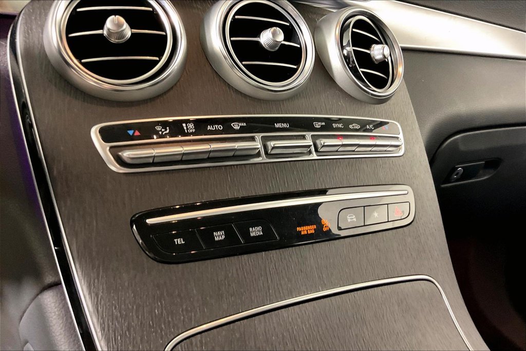 Used 2022 Black Mercedes-Benz GLC 300 image 12