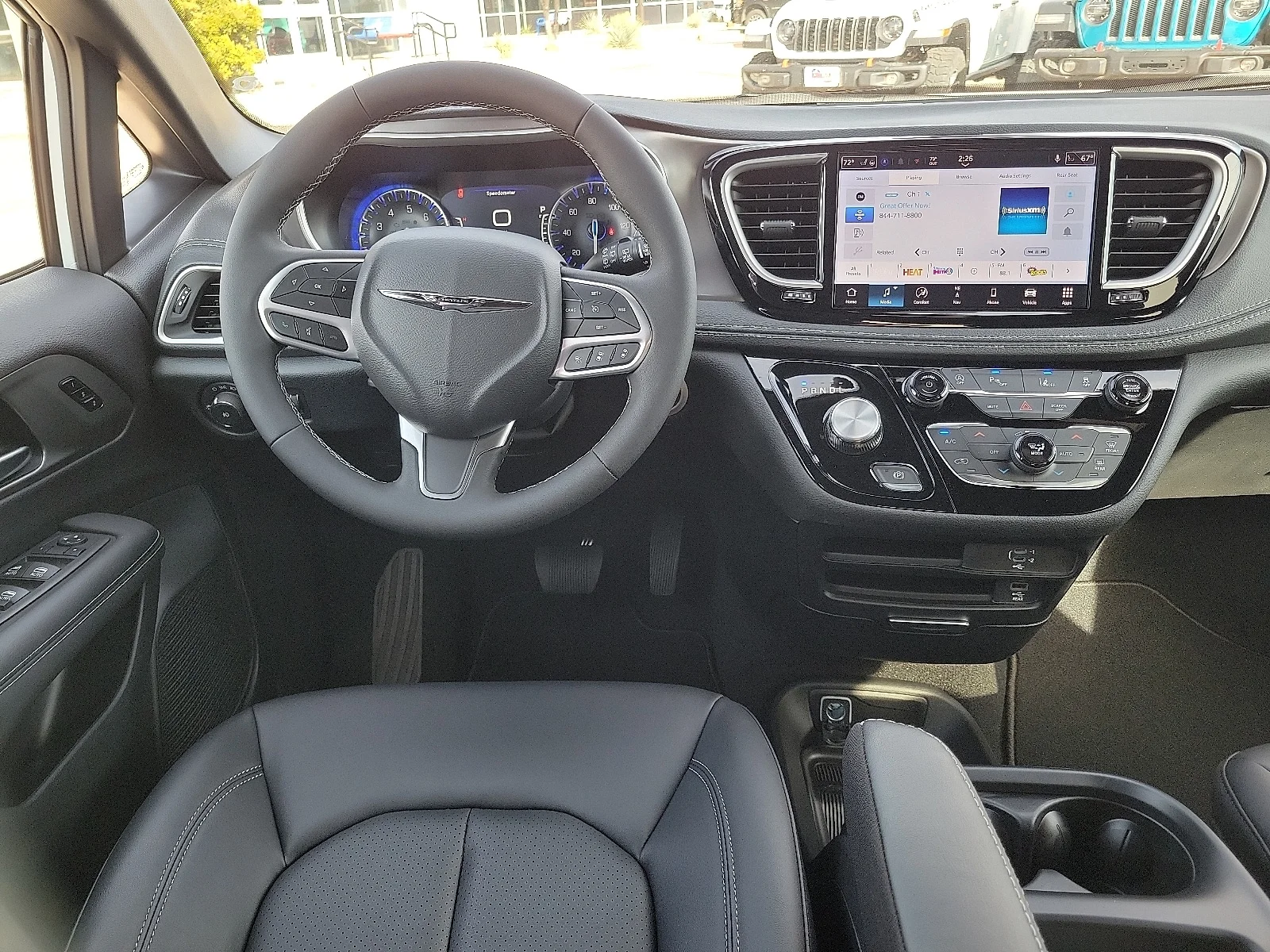 New 2026 PW7 Bright Whit Chrysler SELECT image 10