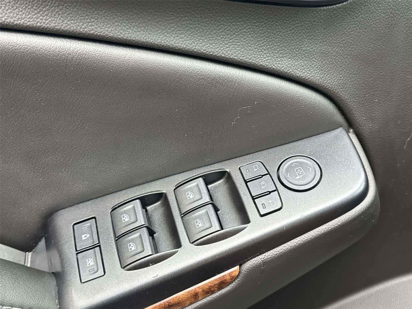 Used 2017 BLACK Chevrolet Premier image 21