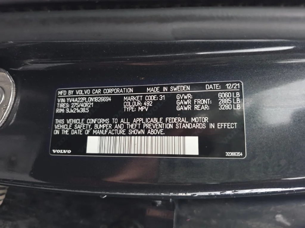 Used 2022 Gray Metallic Volvo T6 Inscription image 26