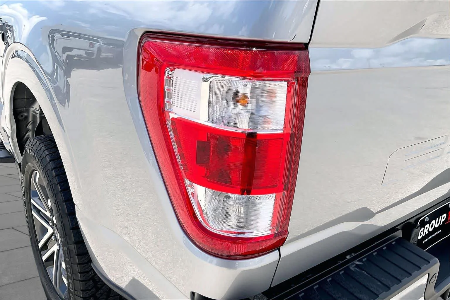 Used 2021 Iconic Silver Ford XL image 28