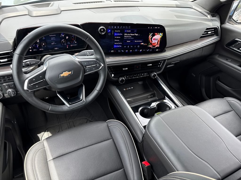 Used 2025 Gray Chevrolet Premier image 22