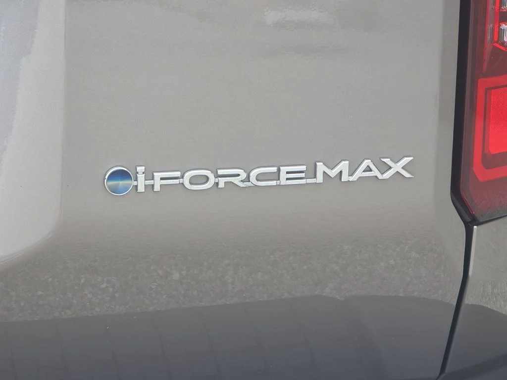 Certified Used 2025  Toyota 1958 image 33