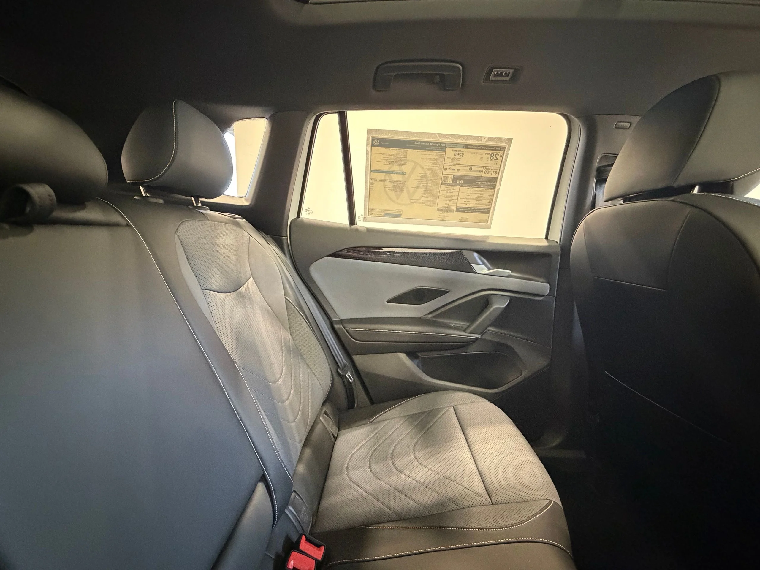 New 2026 White Volkswagen 2.0T SE R-Line Black image 34