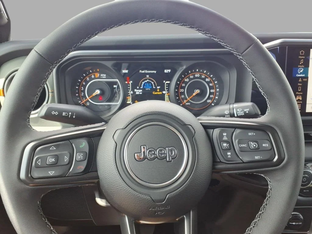 New 2026 Black Clear-Coat Exterior Paint Jeep Mojave X image 20
