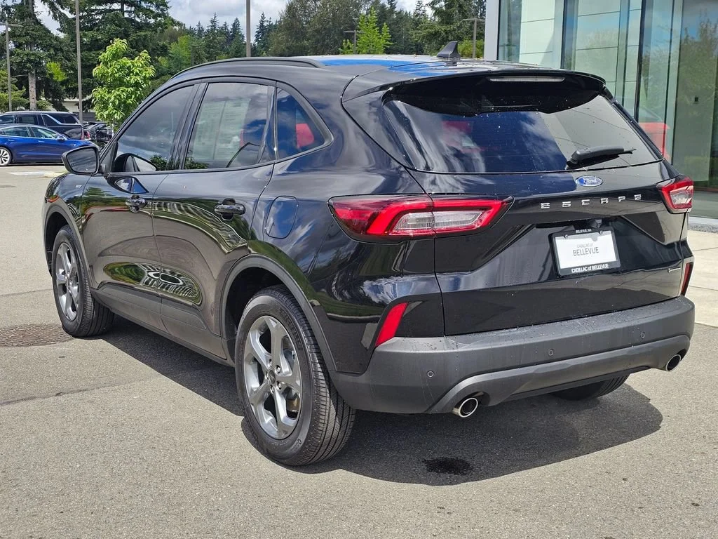 Used 2025  Ford ST-Line Select image 3