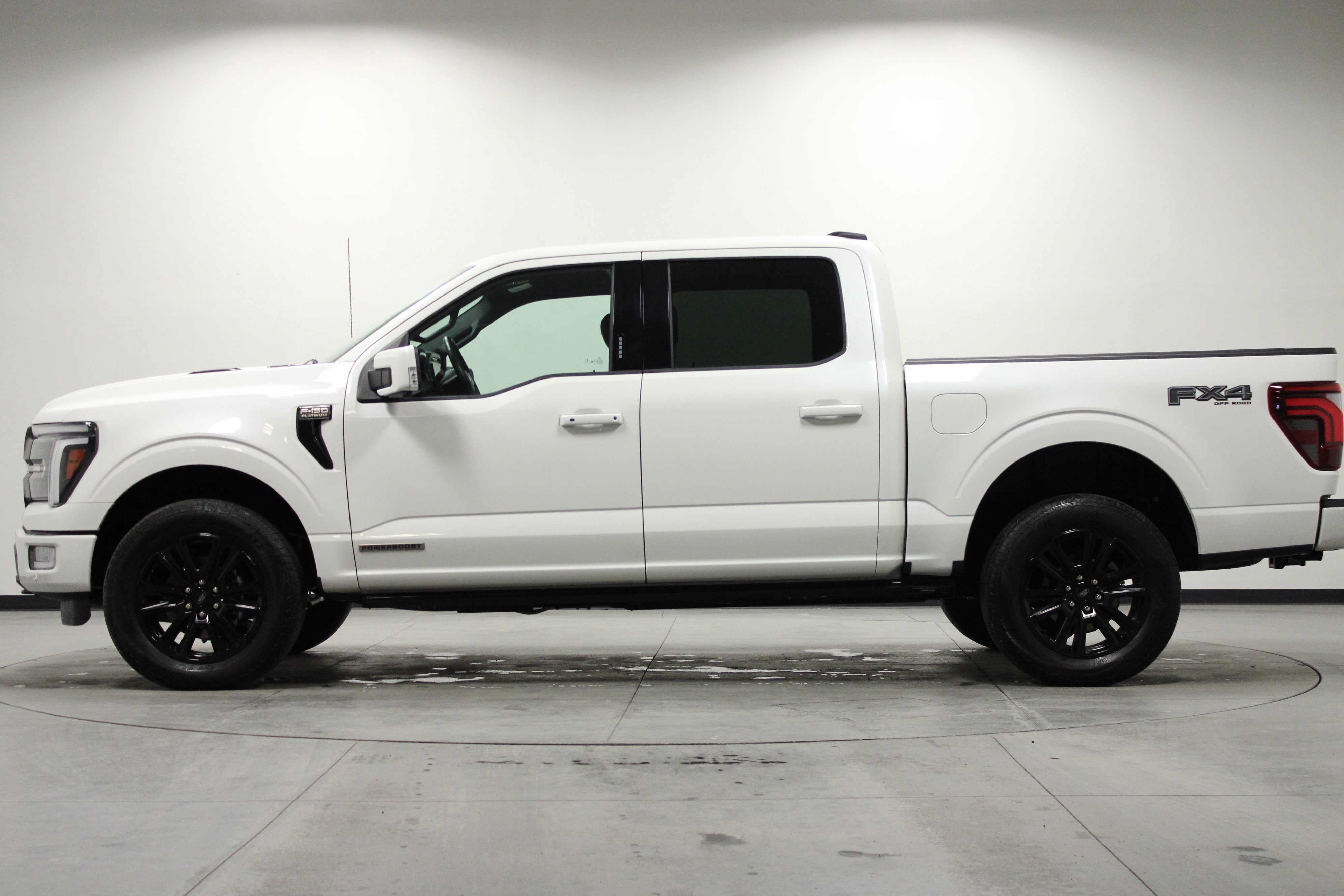 Used 2024 Star White Metallic Tri-Coat Ford Platinum image 7