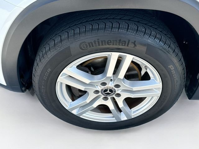 Used 2021 White Mercedes-Benz GLB 250 image 33